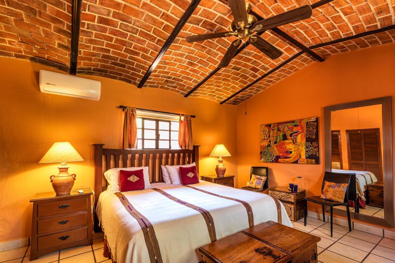 Casa Del Sol Inn Ajijic Kültér fotó